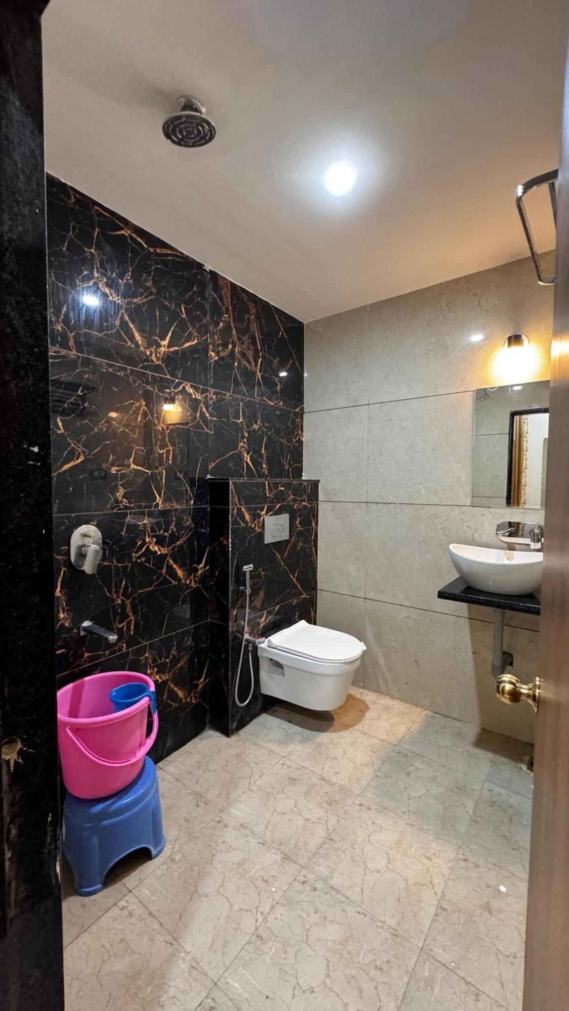 Hotel Prakasham อุจเจน ภายนอก รูปภาพ