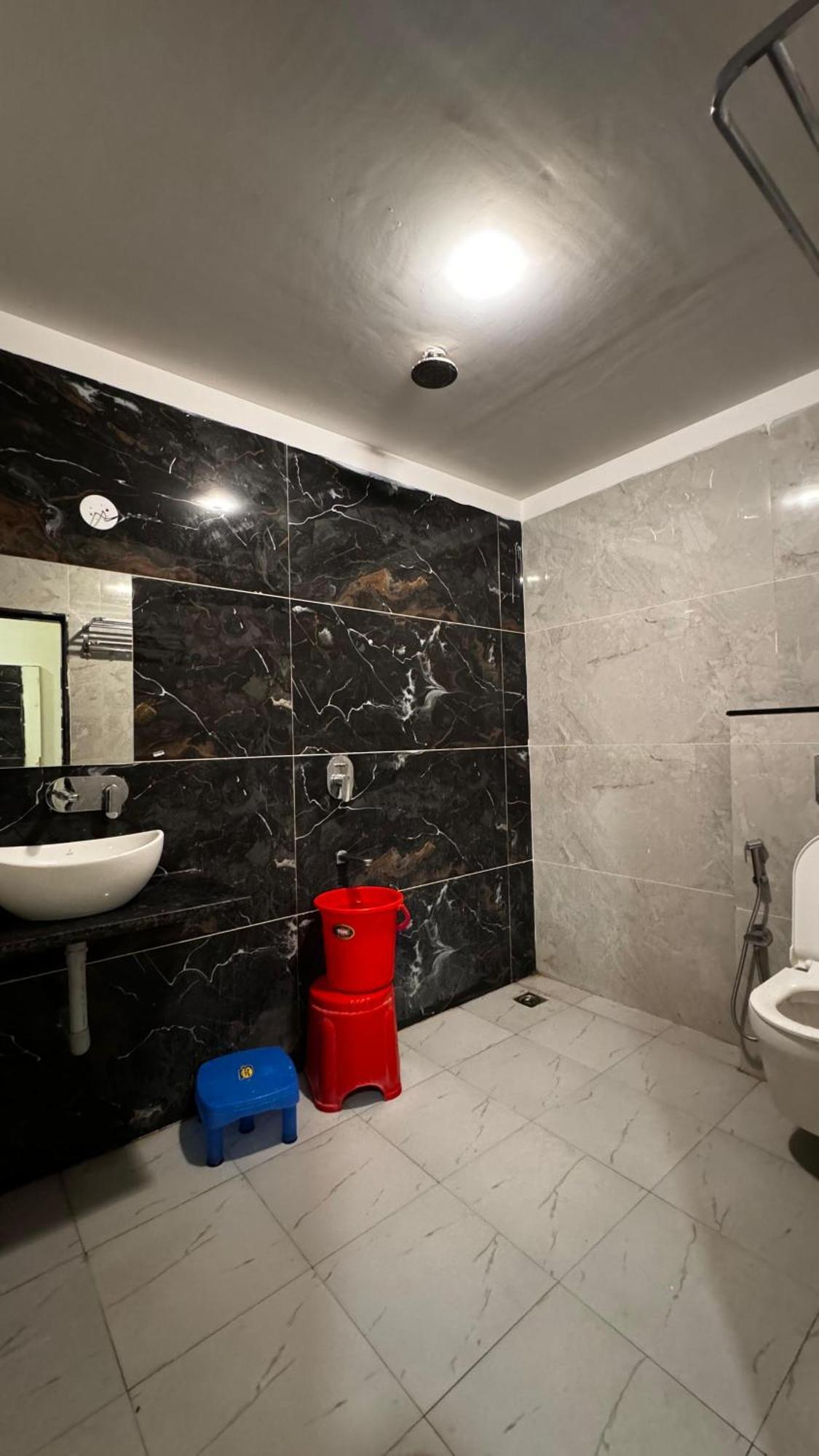 Hotel Prakasham อุจเจน ภายนอก รูปภาพ